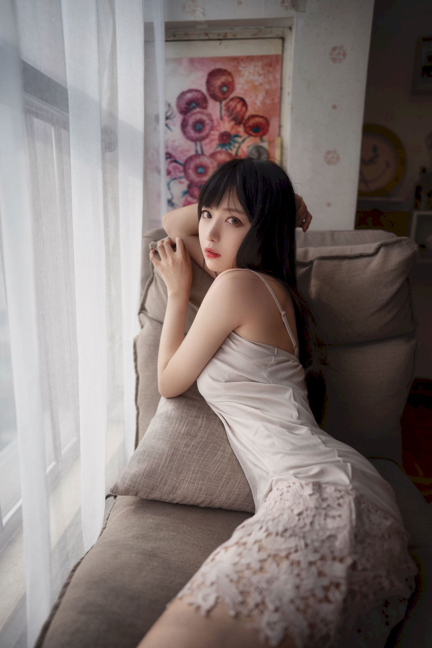 长发正妹Shika小鹿鹿娇好颜值白色服饰私房写真-御萝部落-御萝部落