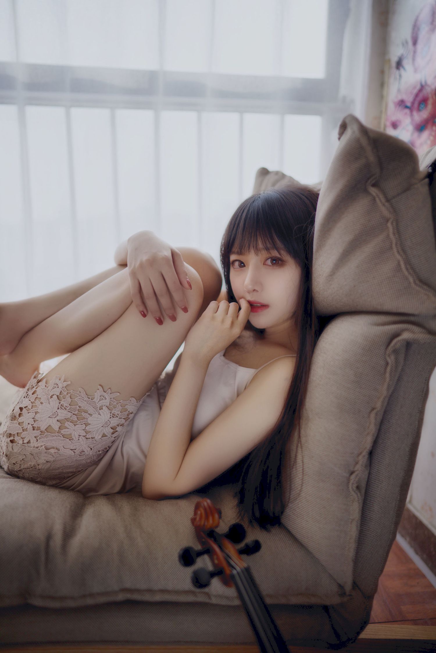 Shika小鹿鹿娇好颜值白色服饰私房写真