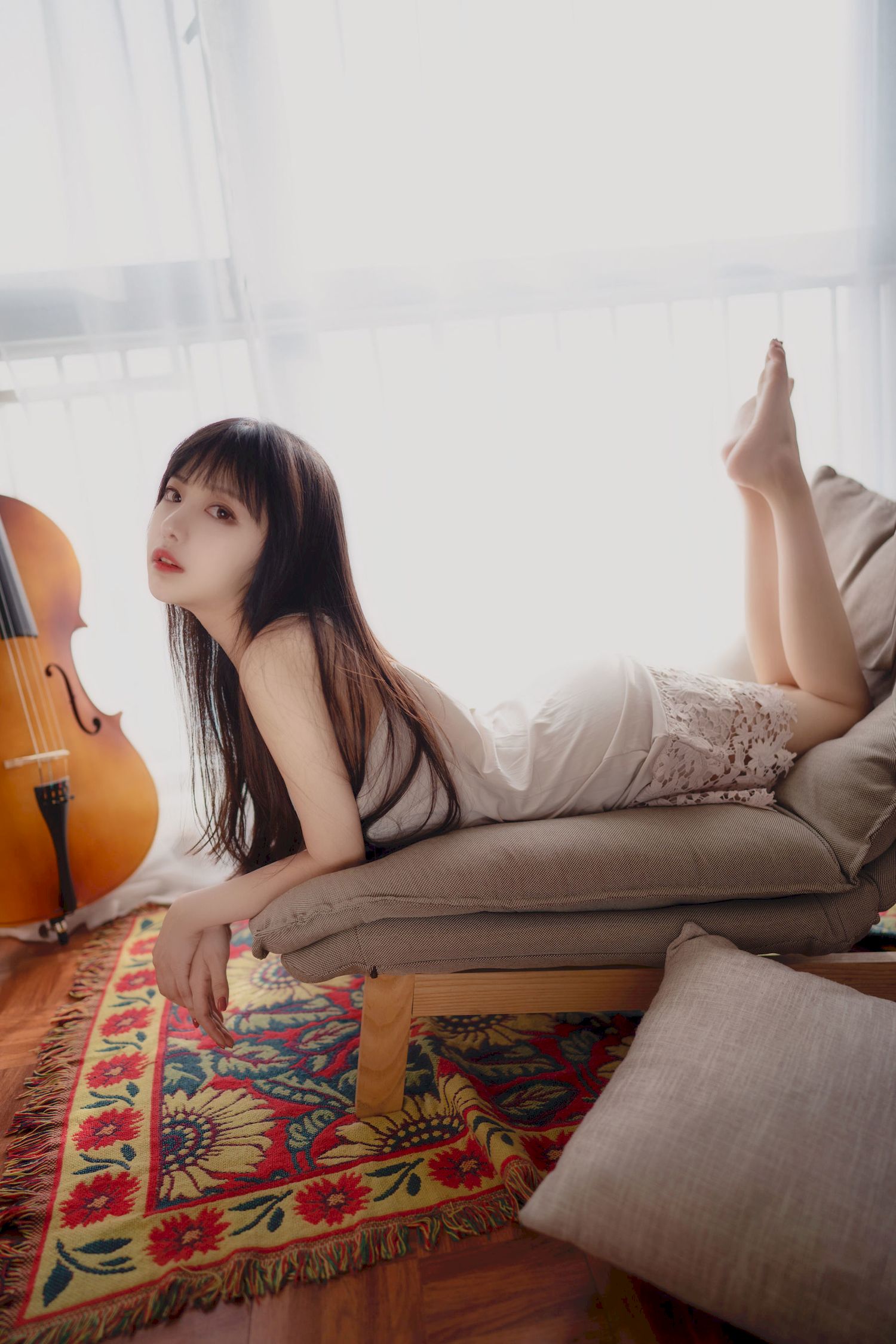 Shika小鹿鹿娇好颜值白色服饰私房写真