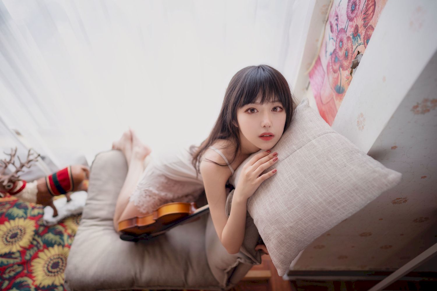 Shika小鹿鹿娇好颜值白色服饰私房写真