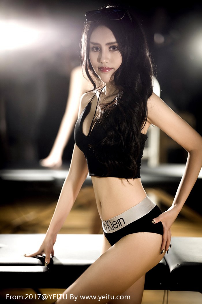 果团网拳击宝贝陈迪娅化身性感妖姬大尺度冷艳写真-御萝部落